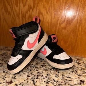 Nike Kids Black and Pink Sneakers - 7C
